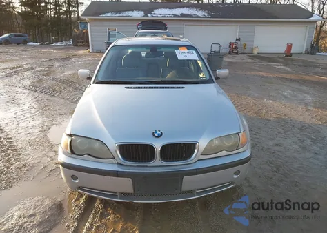 2003 BMW 330Xi z USA, uszkodzony, nr VIN WBAEW53473PG20291